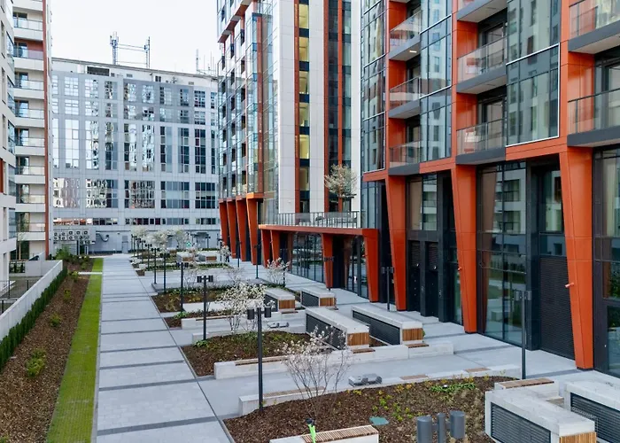 Towarowa Towers Skyline Daire *