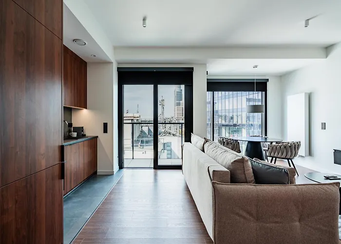 Towarowa Towers Skyline Apartment Warschau