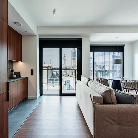 Towarowa Towers Skyline Apartman Varsó