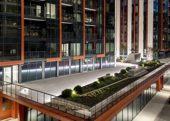 Towarowa Towers Skyline Апартаменты *