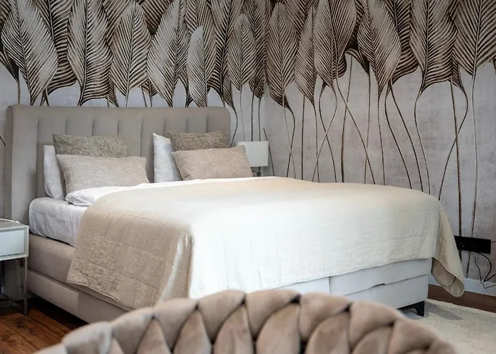 Апартаменты Towarowa Towers Skyline *